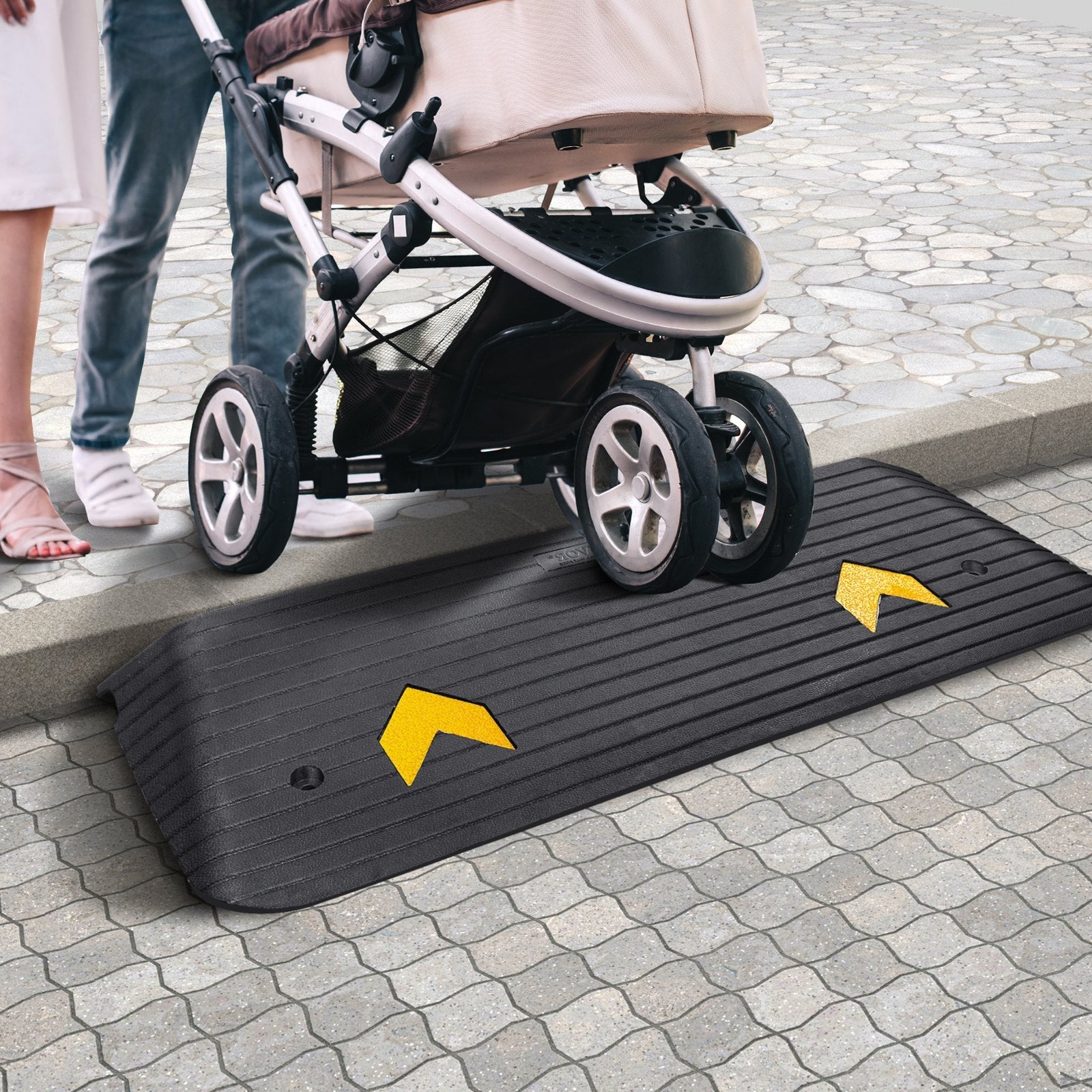 VEVOR Upgraded Rubber Threshold Ramp — 15 Ton Heavy-Duty Curb Ramp (Black)