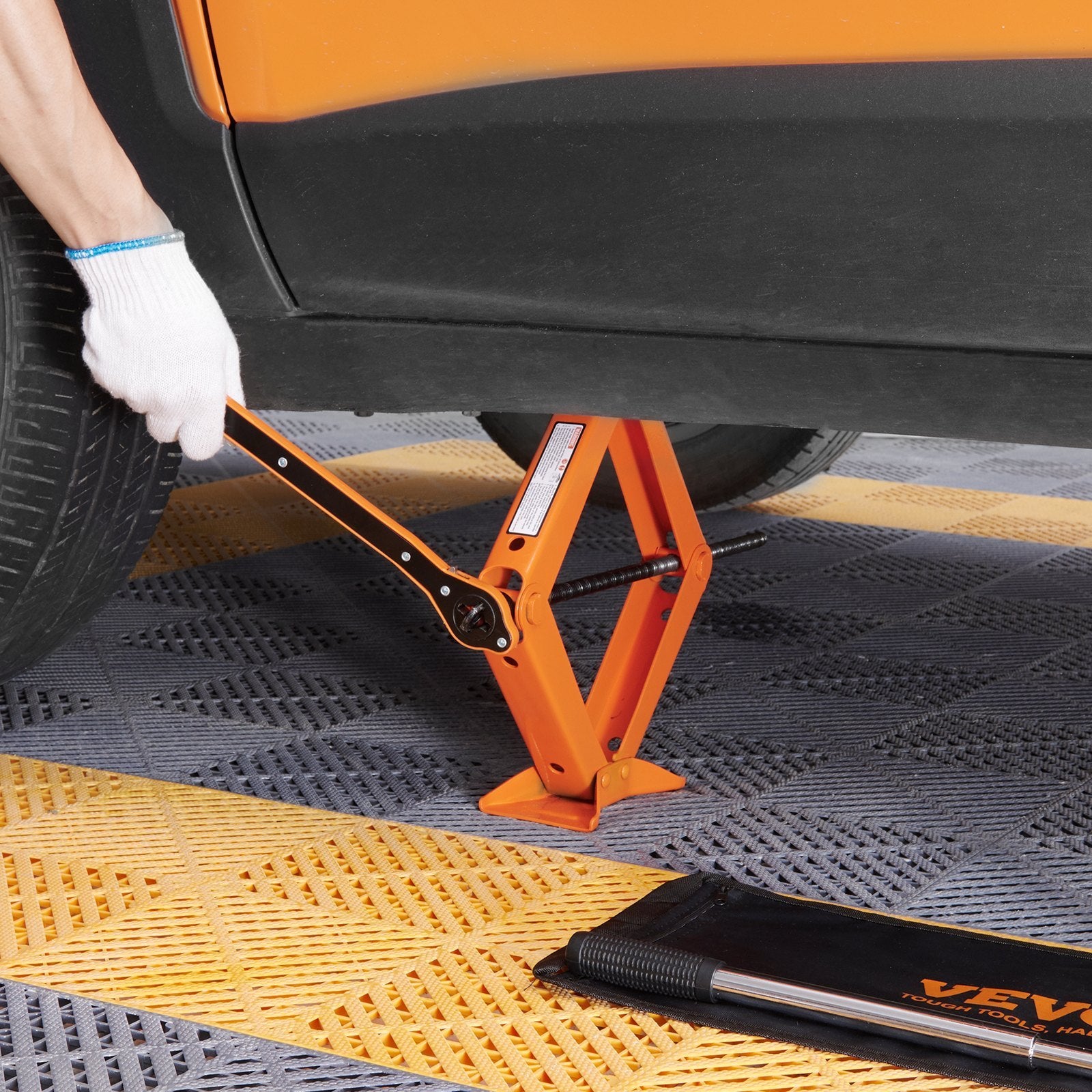 VEVOR 2.5 Ton Scissor Jack — Portable Car & Tire Jack with Ratcheting Handle