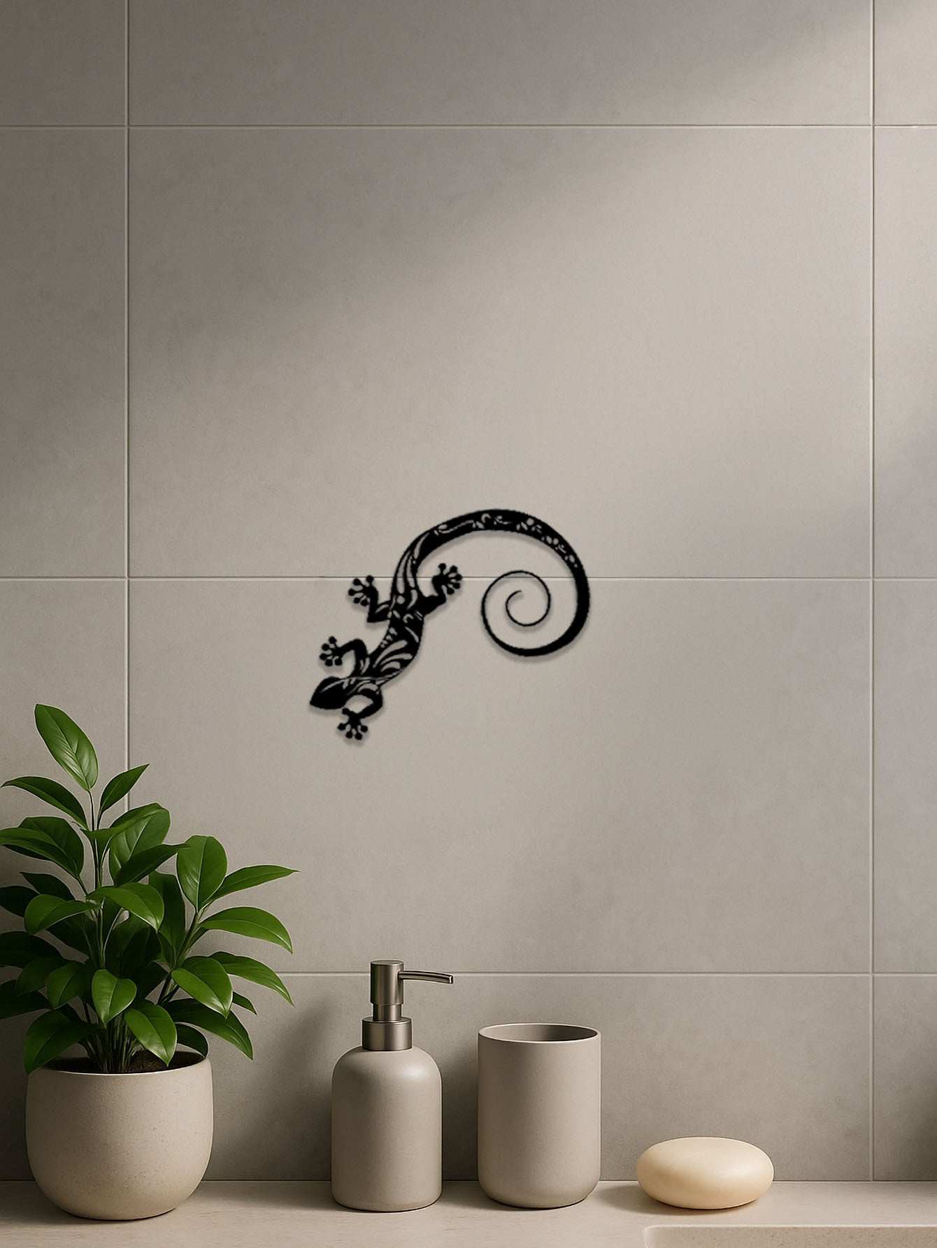 Unique Gecko Wall Art — Hanging Decoration Designed For Personalized Spaces